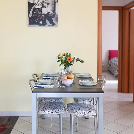 Terrazza Baciata Dal Sole Лацизе