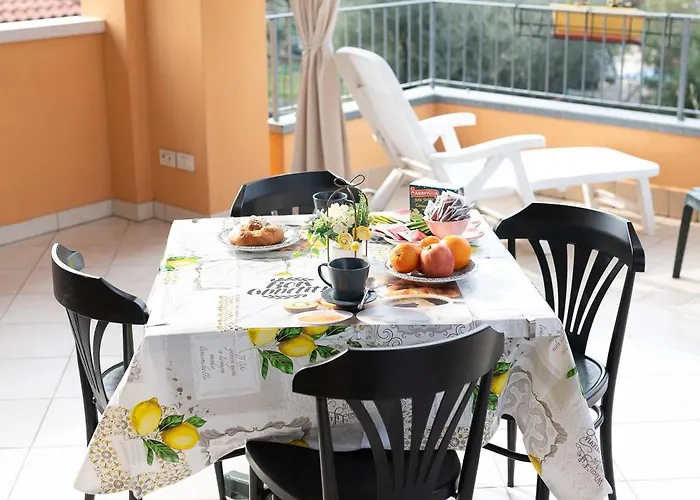 Terrazza Baciata Dal Sole لاتيزي