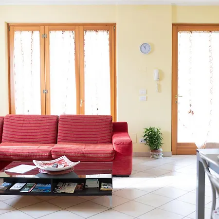 Terrazza Baciata Dal Sole Apartment *